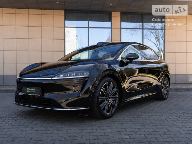 Huawei Luxeed R7 2025