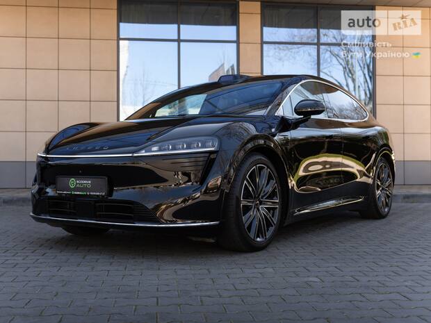 Huawei Luxeed R7 2025