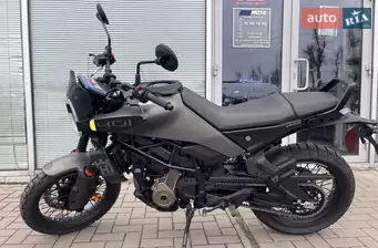 Husqvarna Svartpilen 401