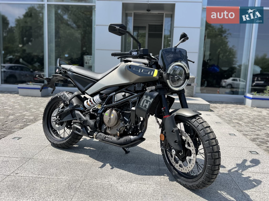 Husqvarna Svartpilen Street