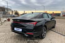 Hyundai Elantra Premium