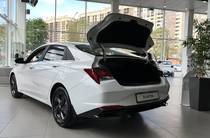 Hyundai Elantra Style