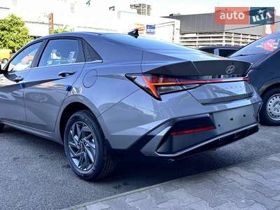 Новий Hyundai Elantra 2024 - фото 5