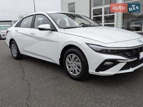 Hyundai Elantra 2025