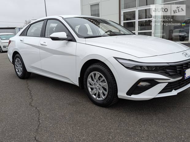 Hyundai Elantra 2025