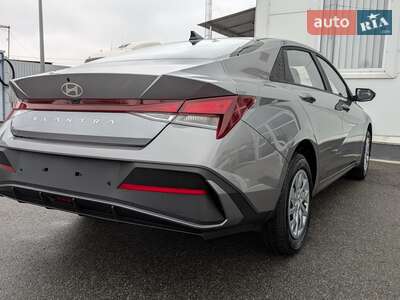 Новий Hyundai Elantra 2025 - фото 5