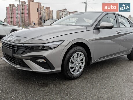 Hyundai Elantra 2025
