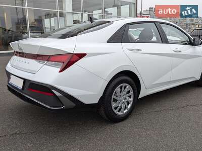 Новий Hyundai Elantra 2025 - фото 4
