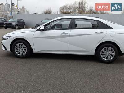 Новий Hyundai Elantra 2025 - фото 3