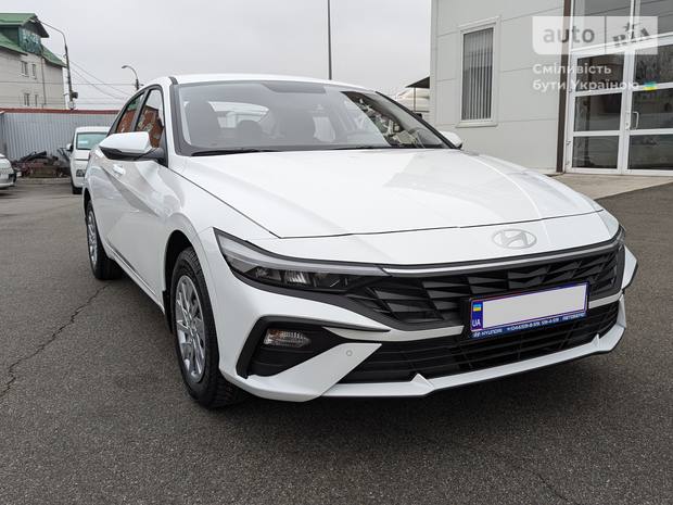 Hyundai Elantra 2024