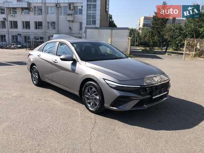 Hyundai Elantra 2024 Style