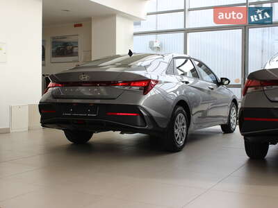 Новий Hyundai Elantra 2025 - фото 5