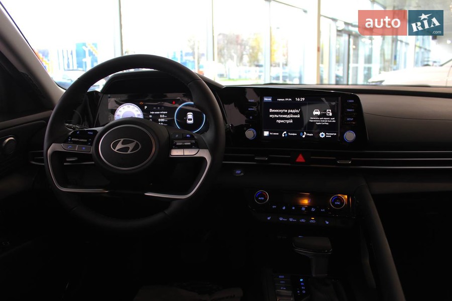 Hyundai Elantra - фото 8