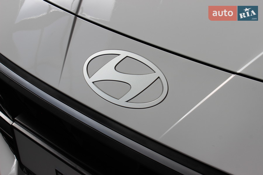 Hyundai Elantra - фото 4
