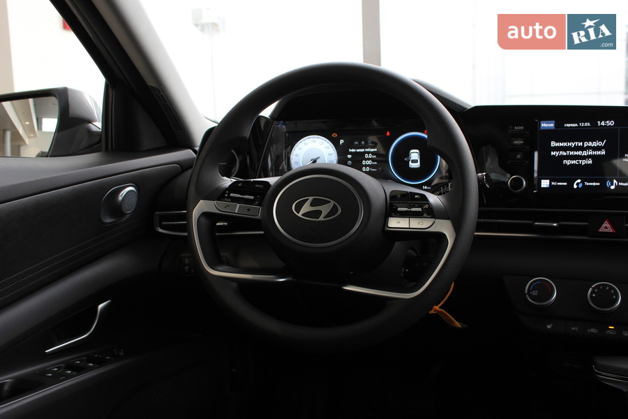 Hyundai Elantra - фото 12