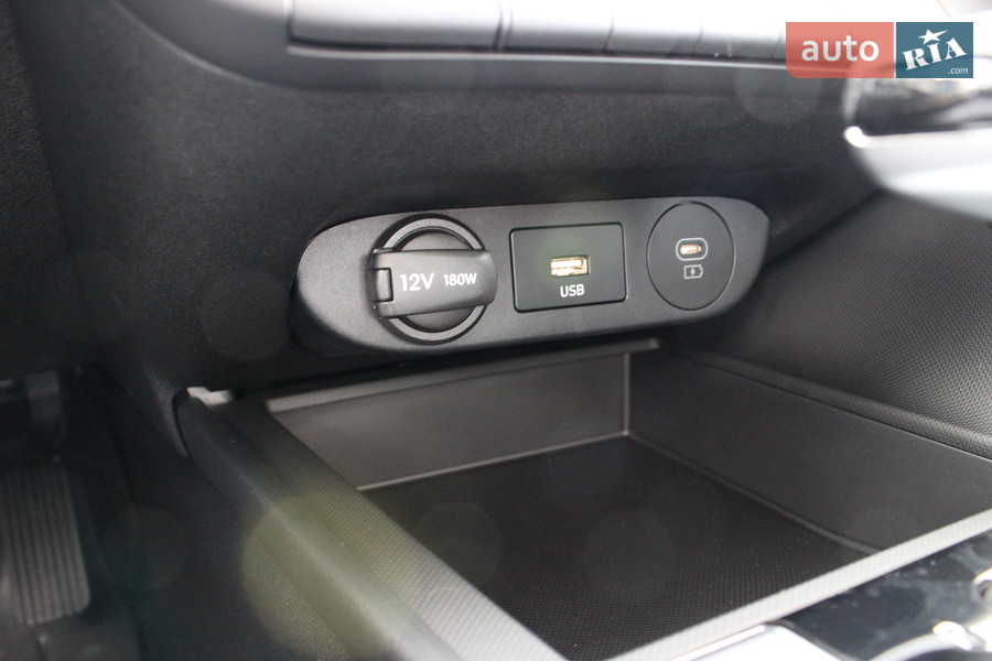 Hyundai Elantra - фото 23