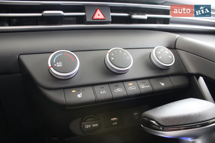 Hyundai Elantra - фото 17