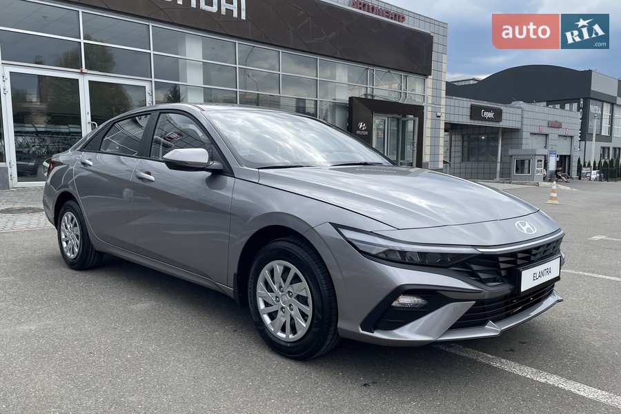 Hyundai Elantra - фото 3