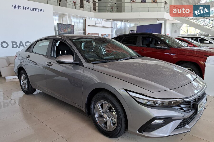 Hyundai Elantra - фото 2