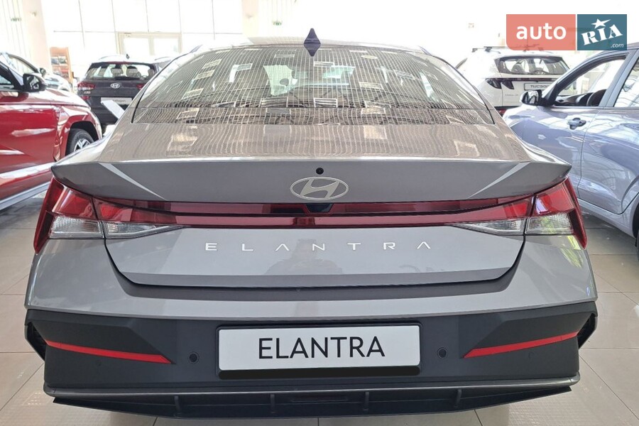 Hyundai Elantra - фото 6
