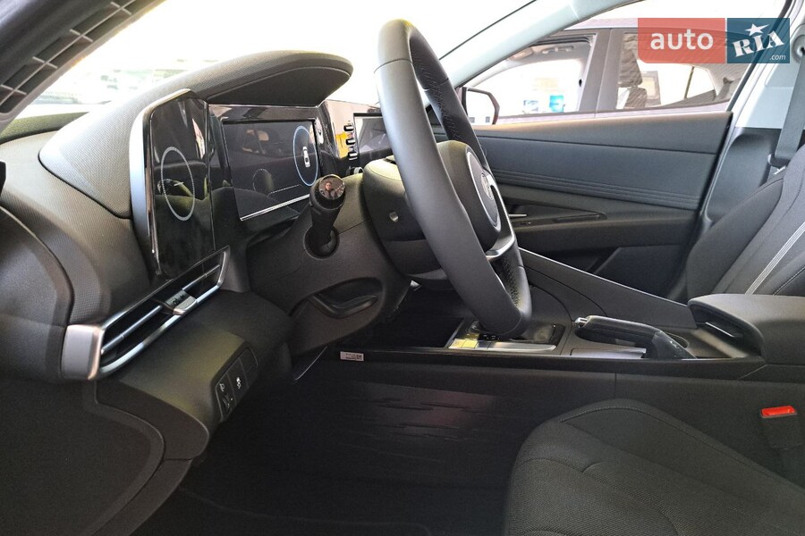 Hyundai Elantra - фото 13