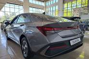Hyundai Elantra - фото 7