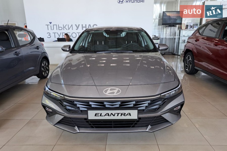 Hyundai Elantra - фото 3