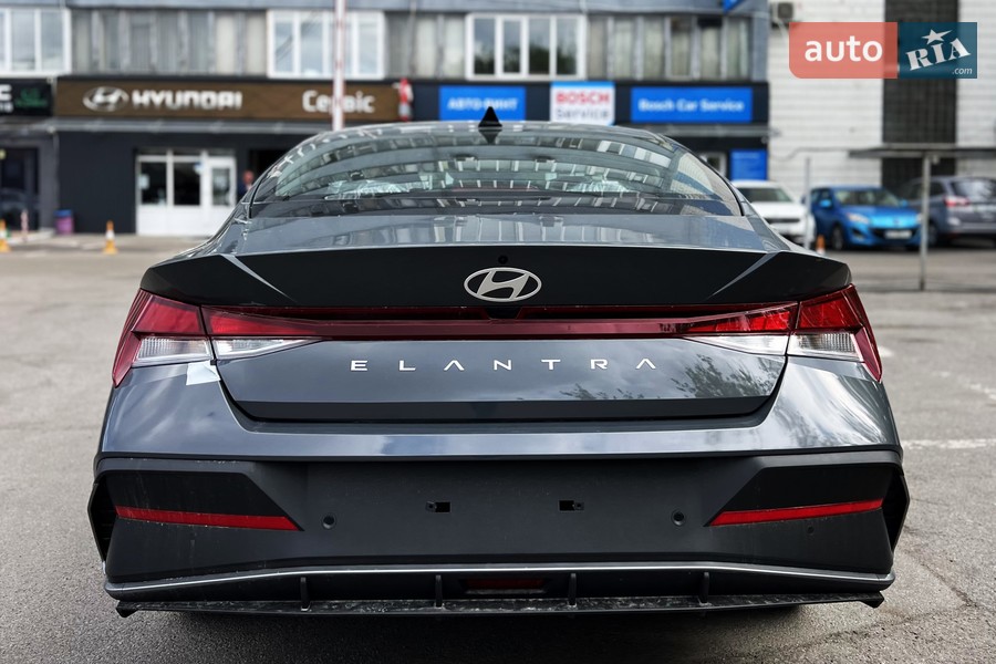 Hyundai Elantra - фото 5