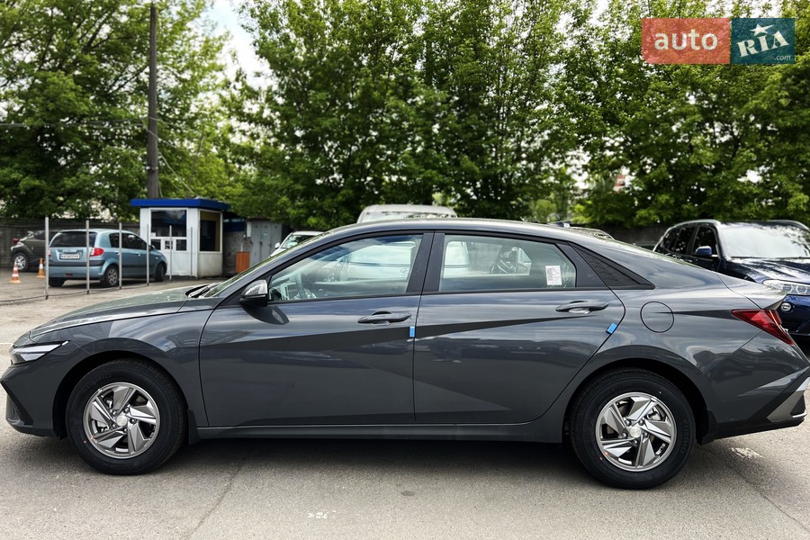 Hyundai Elantra - фото 7
