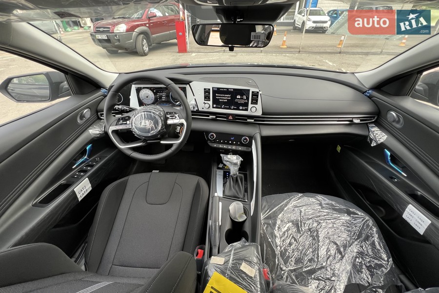 Hyundai Elantra - фото 24