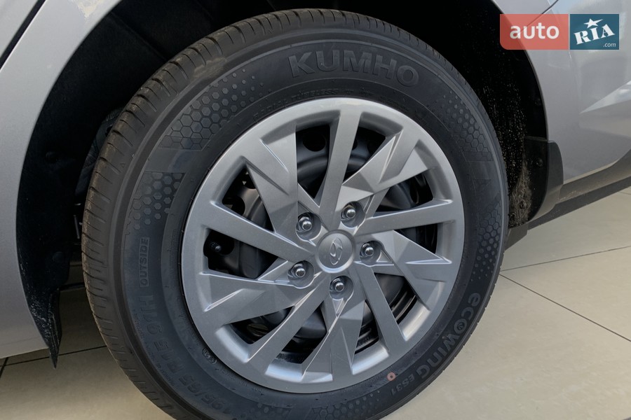 Hyundai Elantra - фото 6