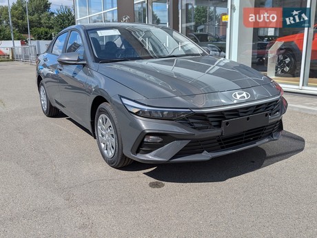 Hyundai Elantra 2025