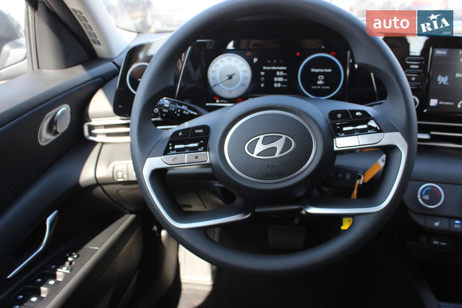 Hyundai Elantra - фото 27