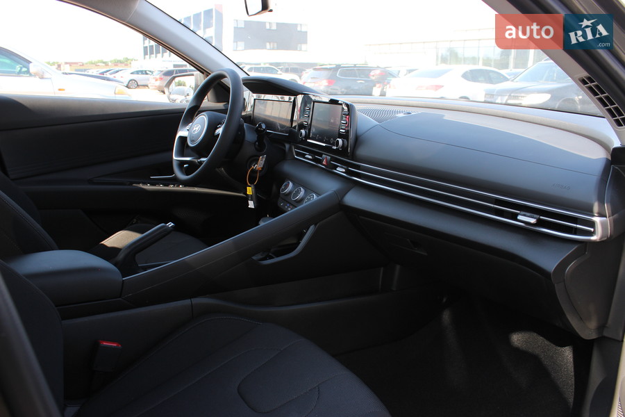 Hyundai Elantra - фото 33