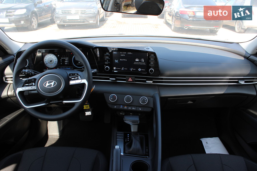 Hyundai Elantra - фото 18