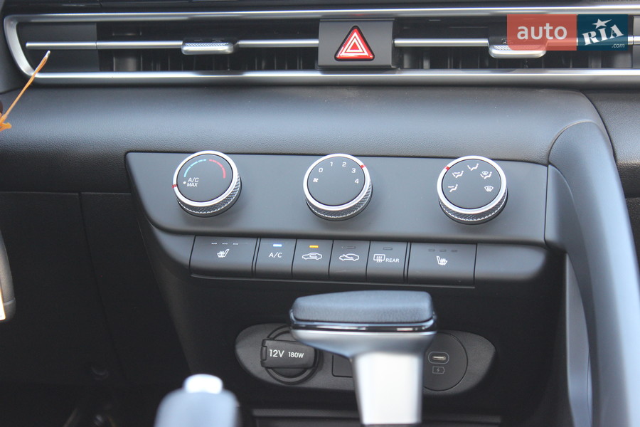 Hyundai Elantra - фото 20