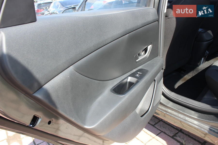 Hyundai Elantra - фото 29