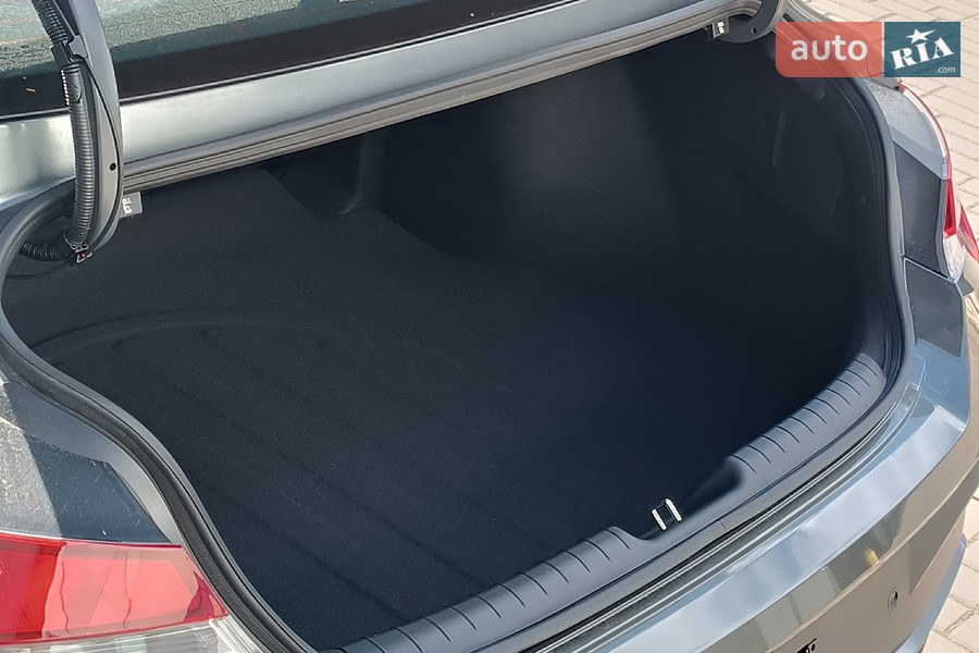 Hyundai Elantra - фото 41