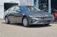 Hyundai Elantra - фото 1