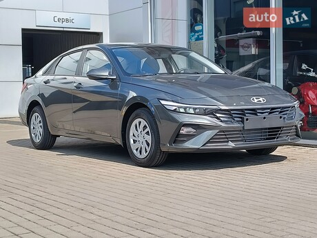 Hyundai Elantra 2025