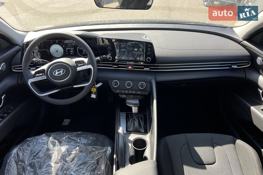 Hyundai Elantra - фото 13