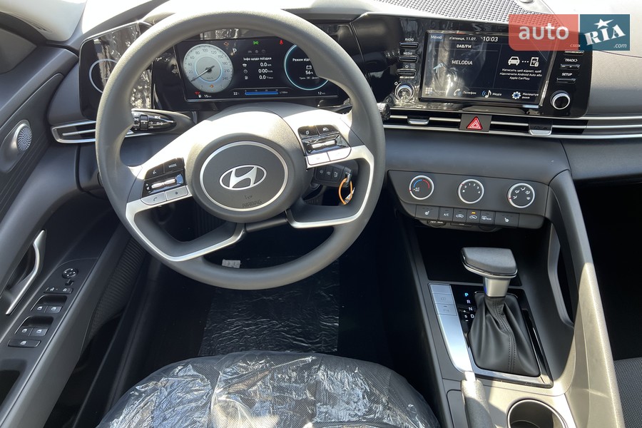 Hyundai Elantra - фото 14