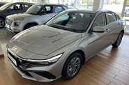 Hyundai Elantra - фото 1