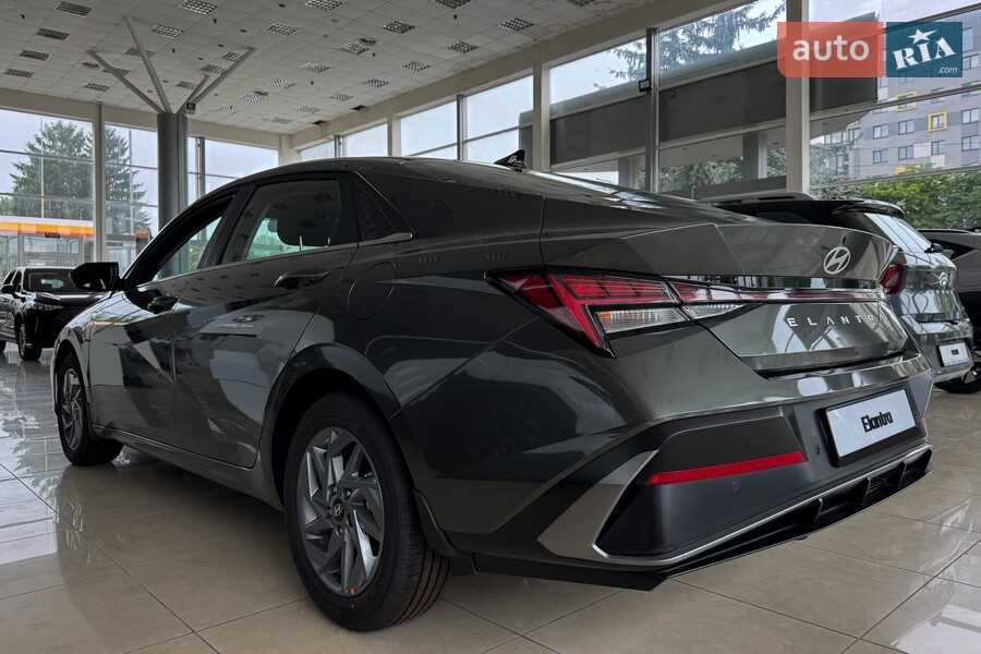 Hyundai Elantra - фото 6