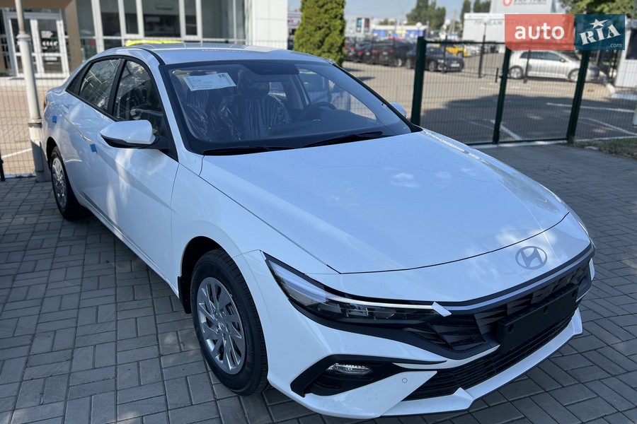 Hyundai Elantra - фото 3