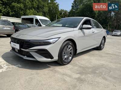 Hyundai Elantra 2025 Style