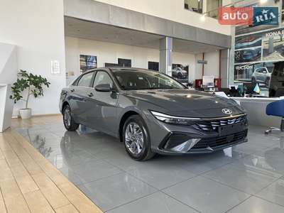 Hyundai Elantra 2025 Style