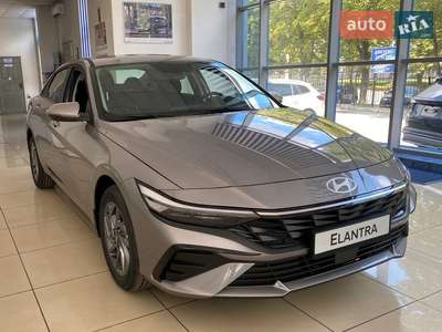 Hyundai Elantra 2025 Style