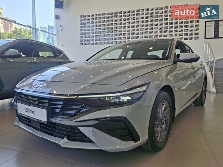 Hyundai Elantra 2025