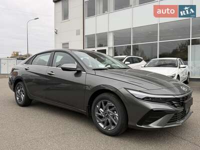 Hyundai Elantra 2025 Style